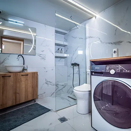 Loft Lux Living - 7 Minutes From Center