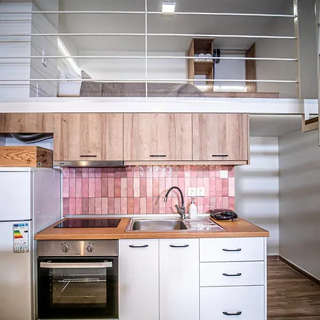 Loft Lux Living - 7 Minutes From Center Volos