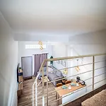 Loft Lux Living - 7 Minutes From Center Apartment *