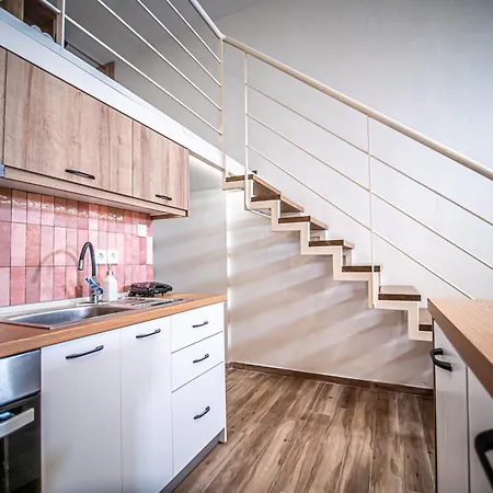 Loft Lux Living - 7 Minutes From Center * Volos