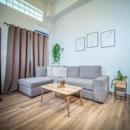 Loft Lux Living - 7 Minutes From Center Lägenhet Volos